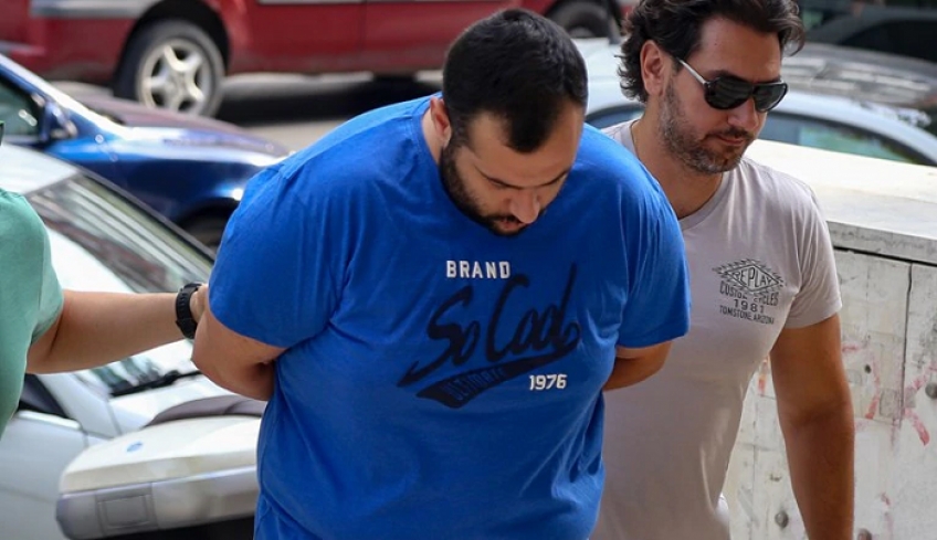 "Ούρλιαζα όταν τη βρήκα σε λίμνη αίματος" - Σοκάρουν τα λόγια της κόρης της 63χρονης που σκότωσε ο ψυκτικός [Βίντεο]
