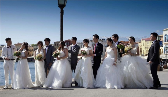 Γαμήλιο παραμύθι για 16 ζευγάρια Κινέζων στο ενετικό φρούριο των Χανίων (Photo)