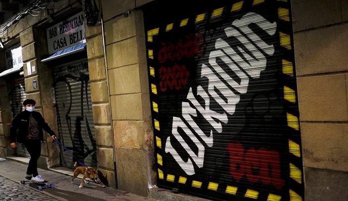 Lockdown τύπου Μαρτίου σε Θήρα, Μύκονο, Πάτρα, Αγ. Νικόλαο και Χαλκίδα