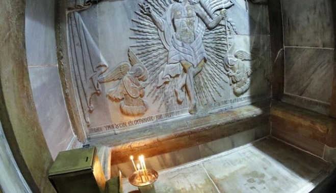 Ιεροσόλυμα: Συγκλονίζουν τα νέα ευρήματα στον Πανάγιο Τάφο