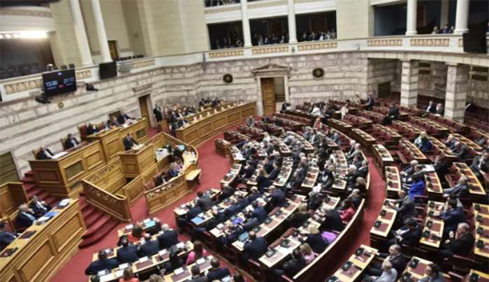Βουλή: Στην Ολομέλεια η ψήφιση του νομοσχεδίου για τη Golden Visa - Tι προβλέπεται - Οι θέσεις των κομμάτων