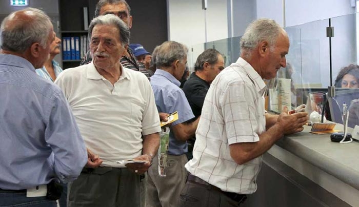 Οι 13 μεγάλες ανατροπές σε συντάξεις και εισφορές