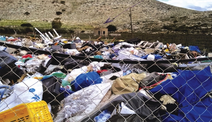 «Πνίγονται» στα σκουπίδια οι λιγοστοί κάτοικοι της ακριτικής Ψερίμου