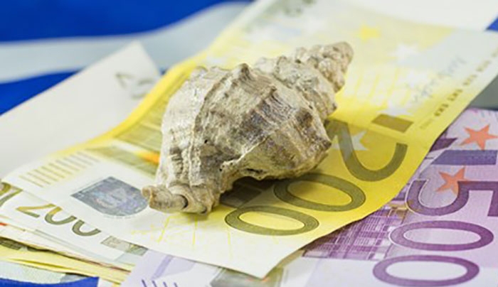 Σκαρφαλώνουν στα 16 δισ. ευρώ τα τουριστικά έσοδα
