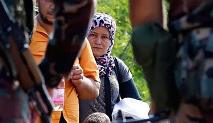 Παραλήρημα γερμανού Ευρωβουλευτή: Να απωθήσουμε τους πρόσφυγες ακόμη και με όπλα…