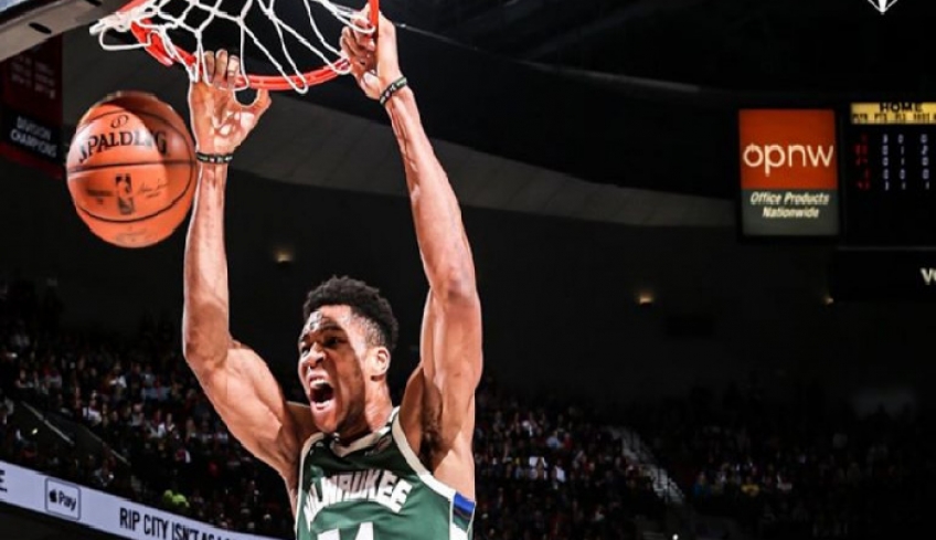 NBA: Μεγάλη εμφάνιση του Γιάννη Αντετοκούνμπο: 32π. στη νίκη των Μπακς μέσα στο Πόρτλαντ