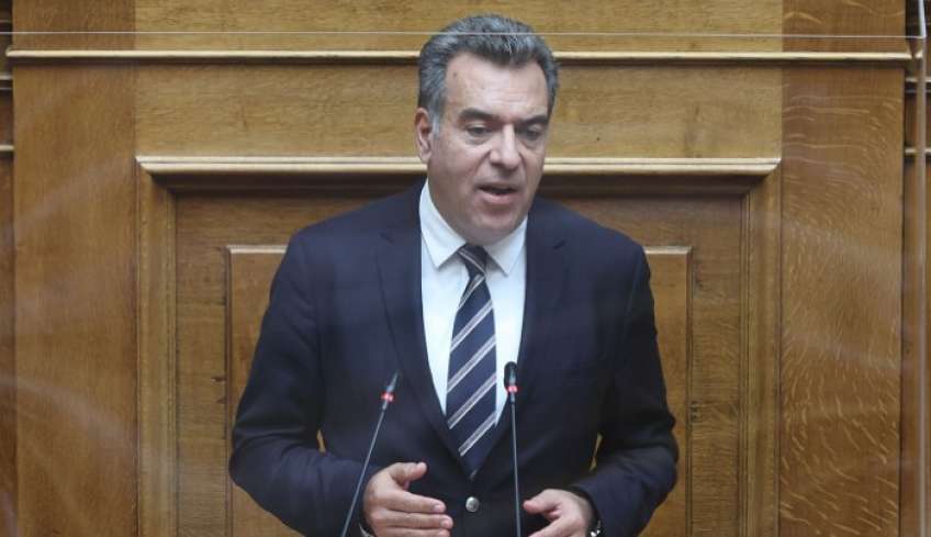 Μάνος Κόνσολας: «Νέο ρυθμιστικό πλαίσιο για τη λειτουργία των Airbnb»