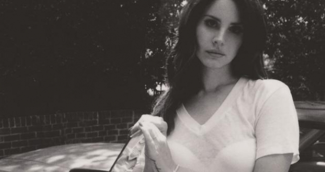 Η Lana Del Rey πρώτη σε 80 χώρες του κόσμου!