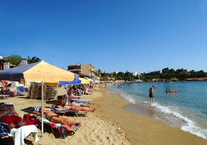 Αφαιρέθηκαν «Γαλάζιες Σημαίες» από 38 ελληνικές παραλίες - Δείτε ποιες είναι