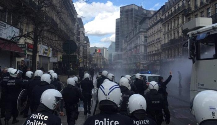 Επεισόδια στις Βρυξέλλες - Συγκρούσεις της αστυνομίας με ακροδεξιούς - ΦΩΤΟ - ΒΙΝΤΕΟ