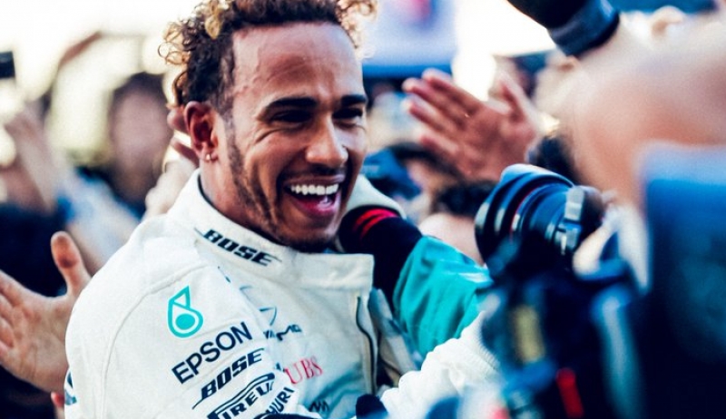 Formula 1: Παγκόσμιος πρωταθλητής ο Χάμιλτον! Έπιασε Φάντζιο και κυνηγάει Σουμάχερ