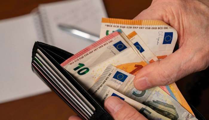 Στα 66 το όριο ηλικίας συνταξιοδότησης από 62 λόγω δημογραφικού