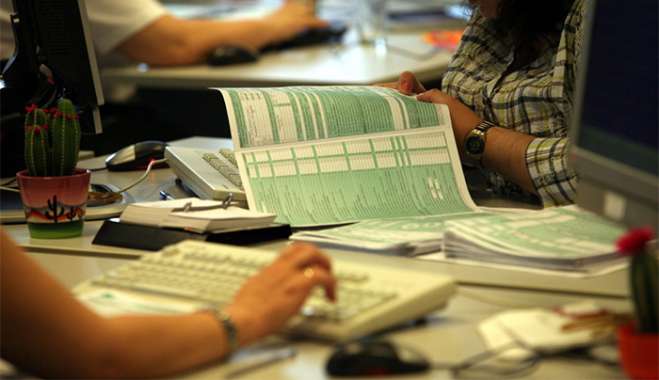 Τα 8 SOS για ένταξη στη ρύθμιση οφειλών των 72 δόσεων