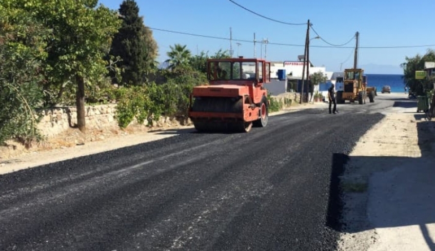 Δ.Ε. Ηρακλειδών: ασφαλτοστρώσεις παντού συνεχίζονται τα έργα του Δήμου σε όλο το νησί