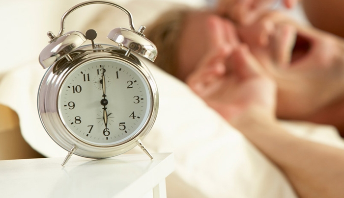 ΕΡΕΥΝΑ: Οι άνθρωποι που δεν κοιμούνται αρκετά κινδυνεύουν με... συνάχι