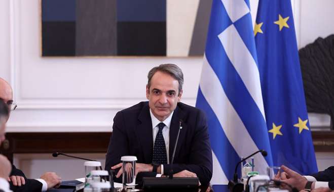 Απαγορευτικό για τους 15άρηδες στα social media – Τα φίλτρα, το kids wallet και η ευθύνη των γονέων