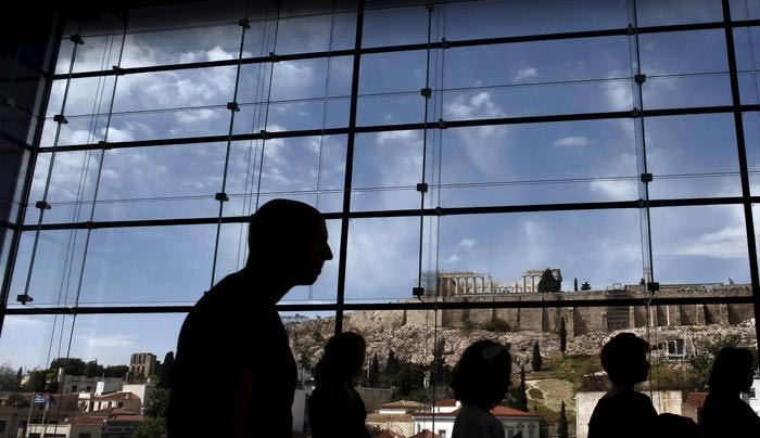 Φορολογική «τρέλα» ακόμη και για όσους βγάζουν 850€