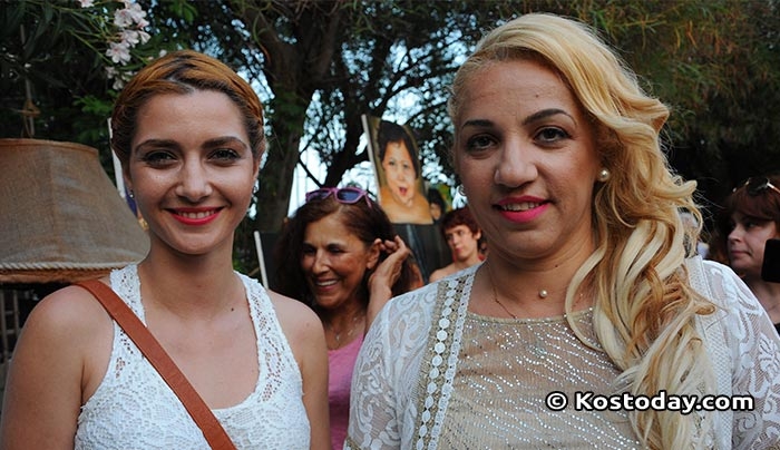 Η ηθοποιός Χριστιάνα Μούζουρα στα εγκαίνια της έκθεσης της Μ. Βαμβακούση (Βίντεο-Φωτό)