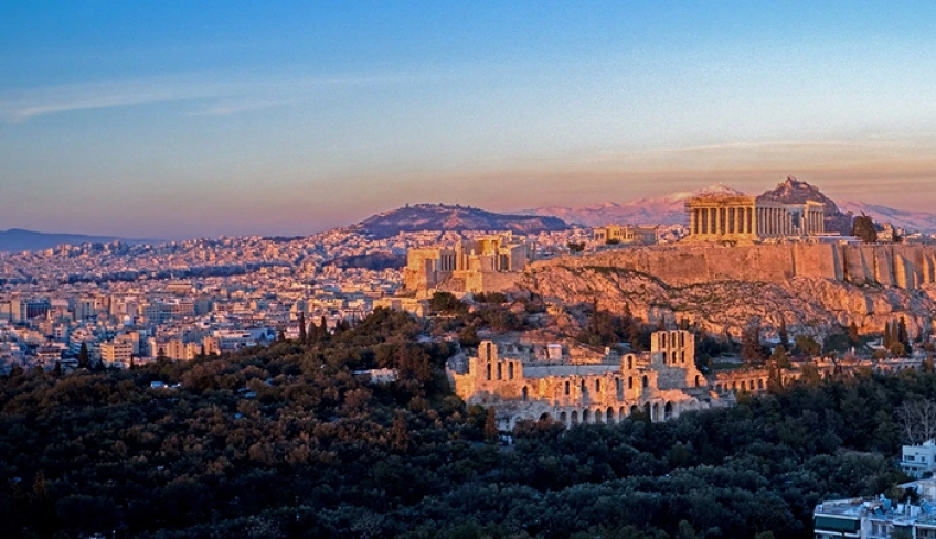 ΔΝΤ: Ανάπτυξη 3,3% φέτος για την Ελλάδα και εκτόξευση στο 5,4% το 2022