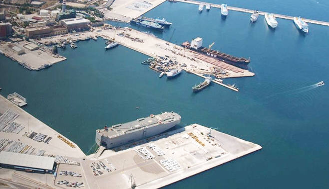 Συναγερμός στο λιμάνι του Πειραιά από πιθανό κρούσμα Έμπολα