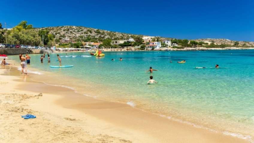 Οι περισσότερες καταγγελίες για παραλίες σε Δωδεκάνησα και Κυκλάδες