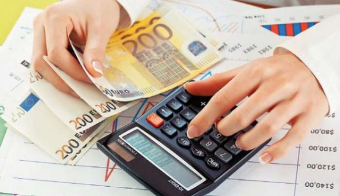 Ποιοι επαγγελματίες γλιτώνουν έως και 1.000 ευρώ