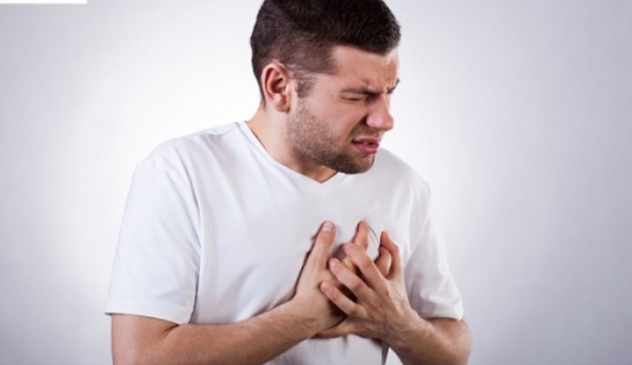 Καούρα ή καρδιακή προσβολή; Μάθετε τα σημάδια για το καθένα