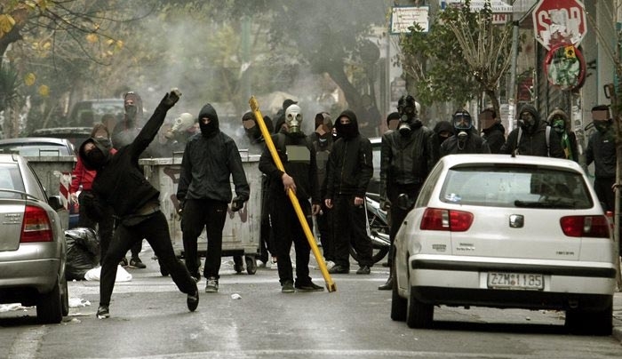 «Πόλεμος» για το άβατο των Εξαρχείων μετά την... αριστερή απαγόρευση Τόσκα κατά αστυνομικών