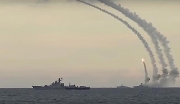 Η Ρωσία «σφυροκοπά» με πυραύλους κρουζ το ISIS