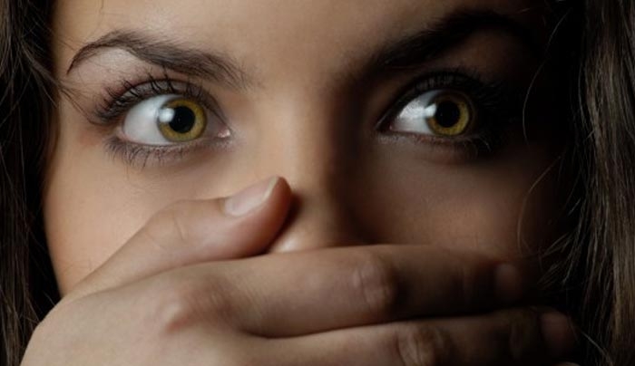 Ζάκυνθος: Ο βιασμός ξεκίνησε από το facebook - Ο πατέρας παρίστανε τη γυναίκα με ψεύτικο προφίλ!