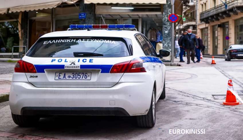 «Βόμβα»: Γνωστός παρουσιαστής συνελήφθη για πορνογραφία ανηλίκων και ασέλγεια