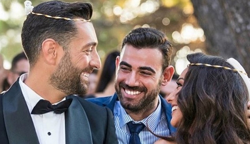 Νίκος Πολυδερόπουλος: Πάντρεψε τον κολλητό του φίλο και γνωστό σχδιαστή στην Κρήτη