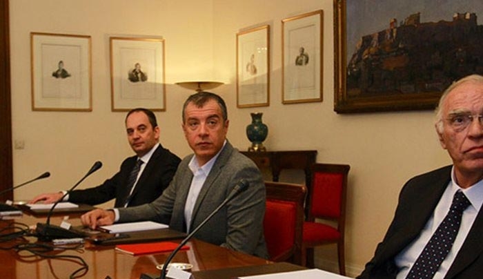 Ασφαλιστικό: «Συνένοχο στο φόνο δεν θα έχετε» το μήνυμα της αντιπολίτευσης στην κυβέρνηση