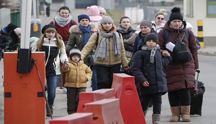 Μηταράκης: Η Ελλάδα θα στείλει αεροσκάφη για να παραλάβουν Ουκρανούς πρόσφυγες από την Πολωνία