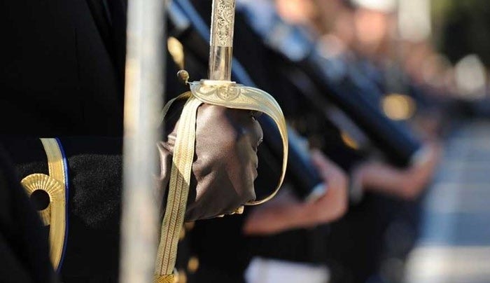Τι απαντά το ΥΠΟΙΚ για τα ειδικά μισθολόγια