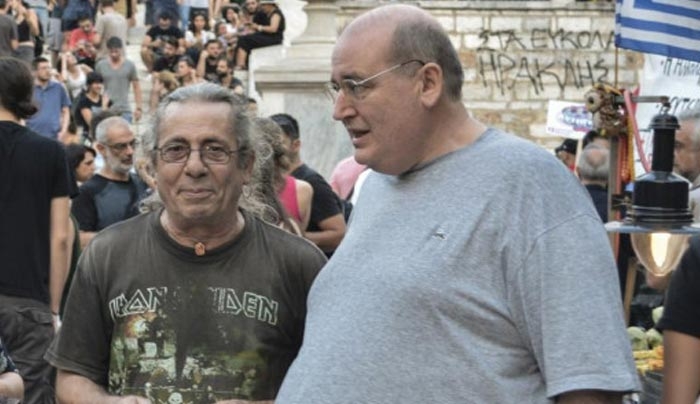 Η στιγμή που "μπουγελώνουν" με καφέδες Φίλη και Ξυδάκη [βίντεο]