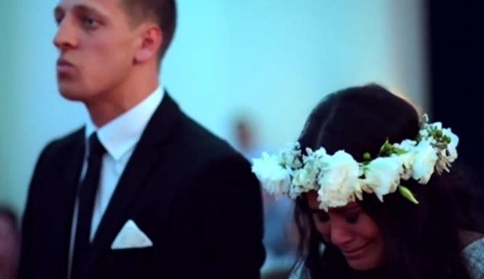 Και κλάμα η νύφη! Ο viral χορός &quot;Χάκα&quot; που τη συγκίνησε (Βίντεο)