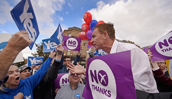 Στις κάλπες οι Σκωτσέζοι για το ιστορικό δημοψήφισμα της ανεξαρτησίας