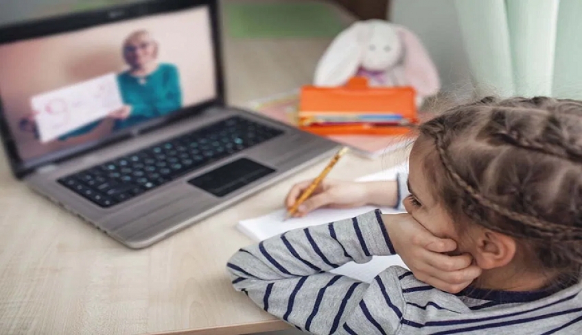 Voucher 200 ευρώ για tablet και laptop: Υπογράφηκε η ΚΥΑ – Πότε ανοίγει η πλατφόρμα