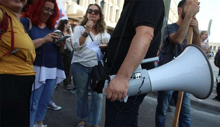 «Κατεβάζει» ρολά το Δημόσιο την Πέμπτη - Ποιοι απεργούν