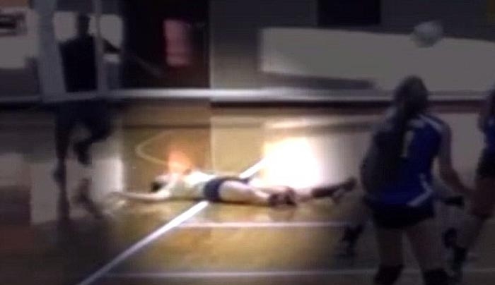 Σοκ! Καρδιακή προσβολή 17χρονης σε αγώνα (video)