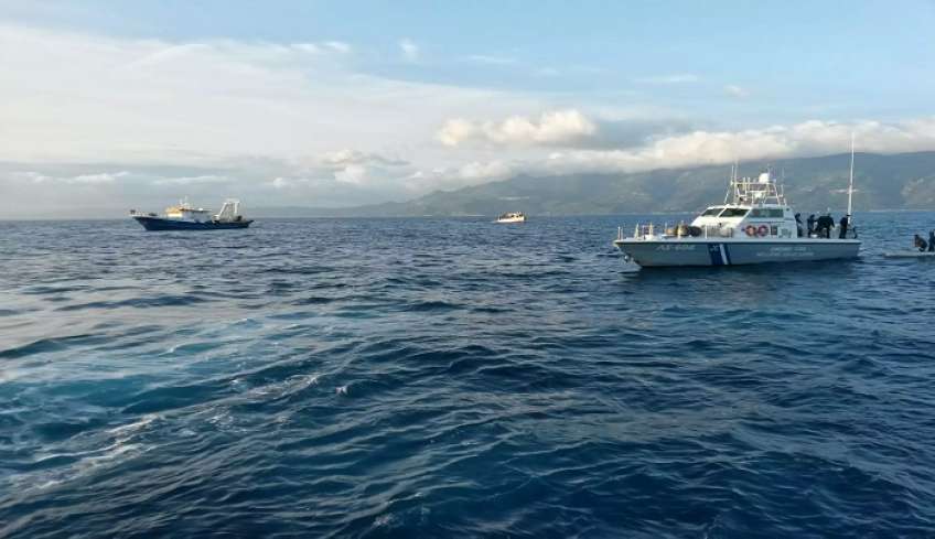 Λιμενικό: Καταδίωξη πλοίου με σημαία Κομορών εντός ελληνικών χωρικών υδάτων
