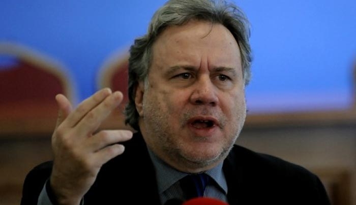 Νέα πρόταση Κατρούγκαλου για τα "μπλοκάκια" – Έκπτωση 50% για εισοδήματα έως 10.000€