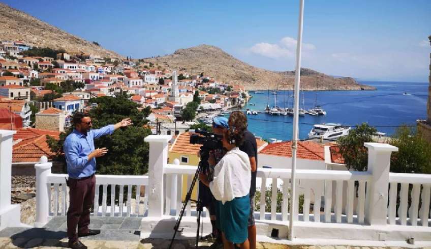 Ομάδα δημοσιογράφων της Deutsche Welle στη Χάλκη