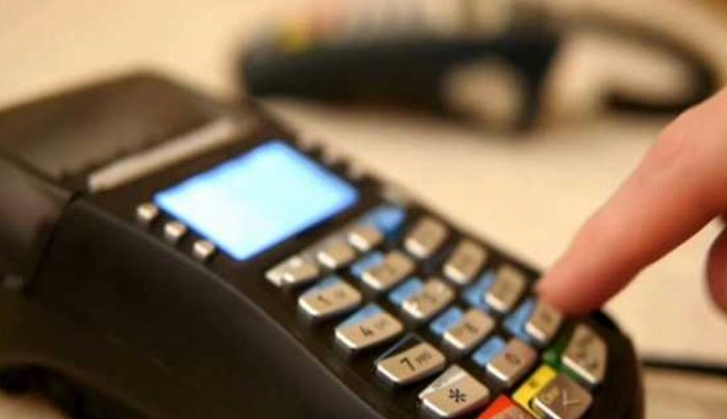 «Υποχρεωτικά» POS για 200.000 επιχειρήσεις αλλιώς πρόστιμο