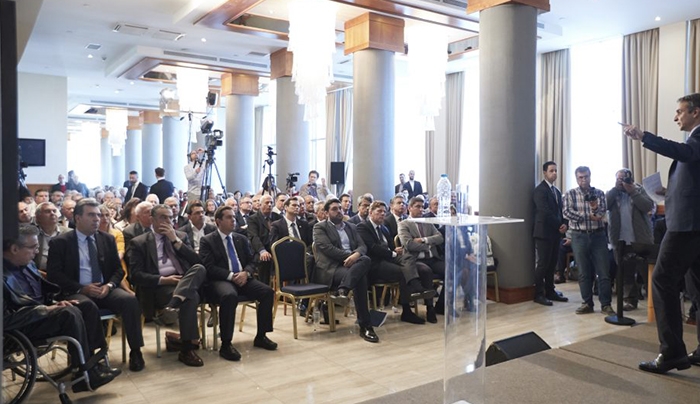 «Τουρισμός και διαχείριση του μεταναστευτικού στα νησιά, όπως την εννοεί η κυβέρνηση, είναι έννοιες ασύμβατες»