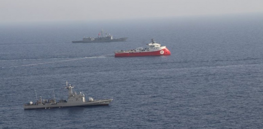 Σκηνικό έντασης από την Τουρκία στην κυπριακή ΑΟΖ