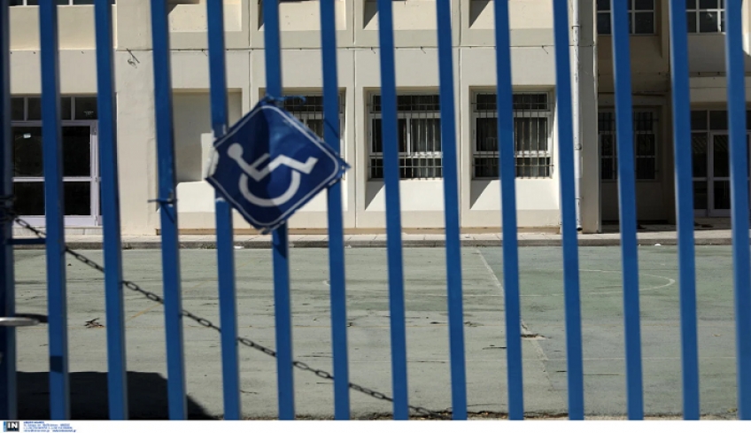 Τσακρής για άνοιγμα σχολείων: Τίποτα δεν είναι απόλυτο