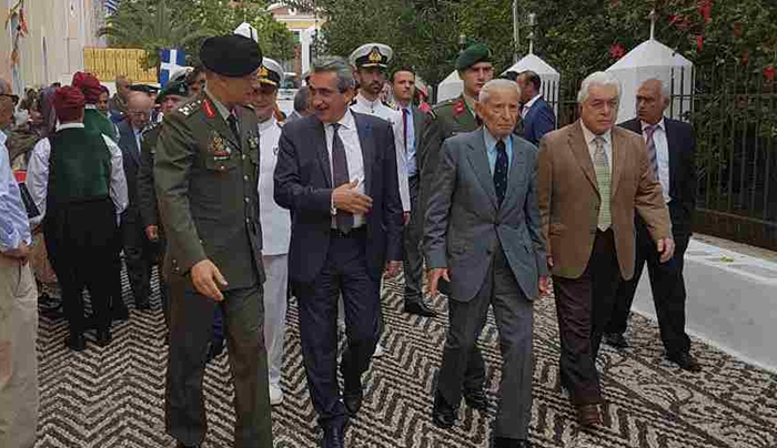 Στη Σύμη για την επέτειο λήξης του Β΄ Παγκοσμίου Πολέμου ο Περιφερειάρχης Νοτίου Αιγαίου