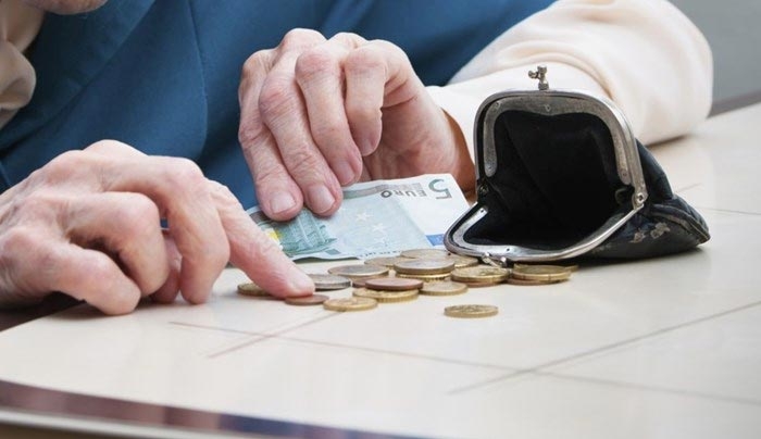 Σε 9 ή 12 δόσεις η επιστροφή του ΕΚΑΣ για 80.000 συνταξιούχους